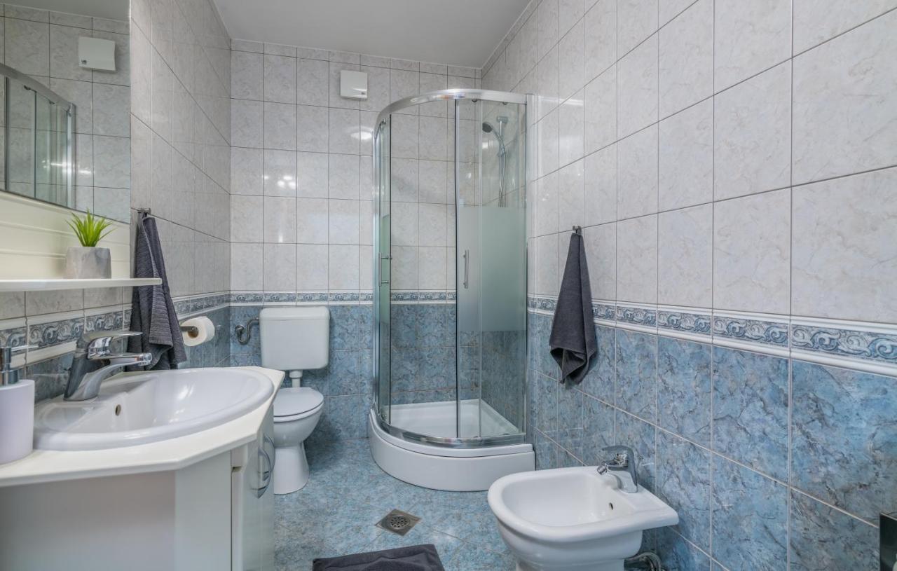 Apartments Kvarner 2 Малинська Екстер'єр фото