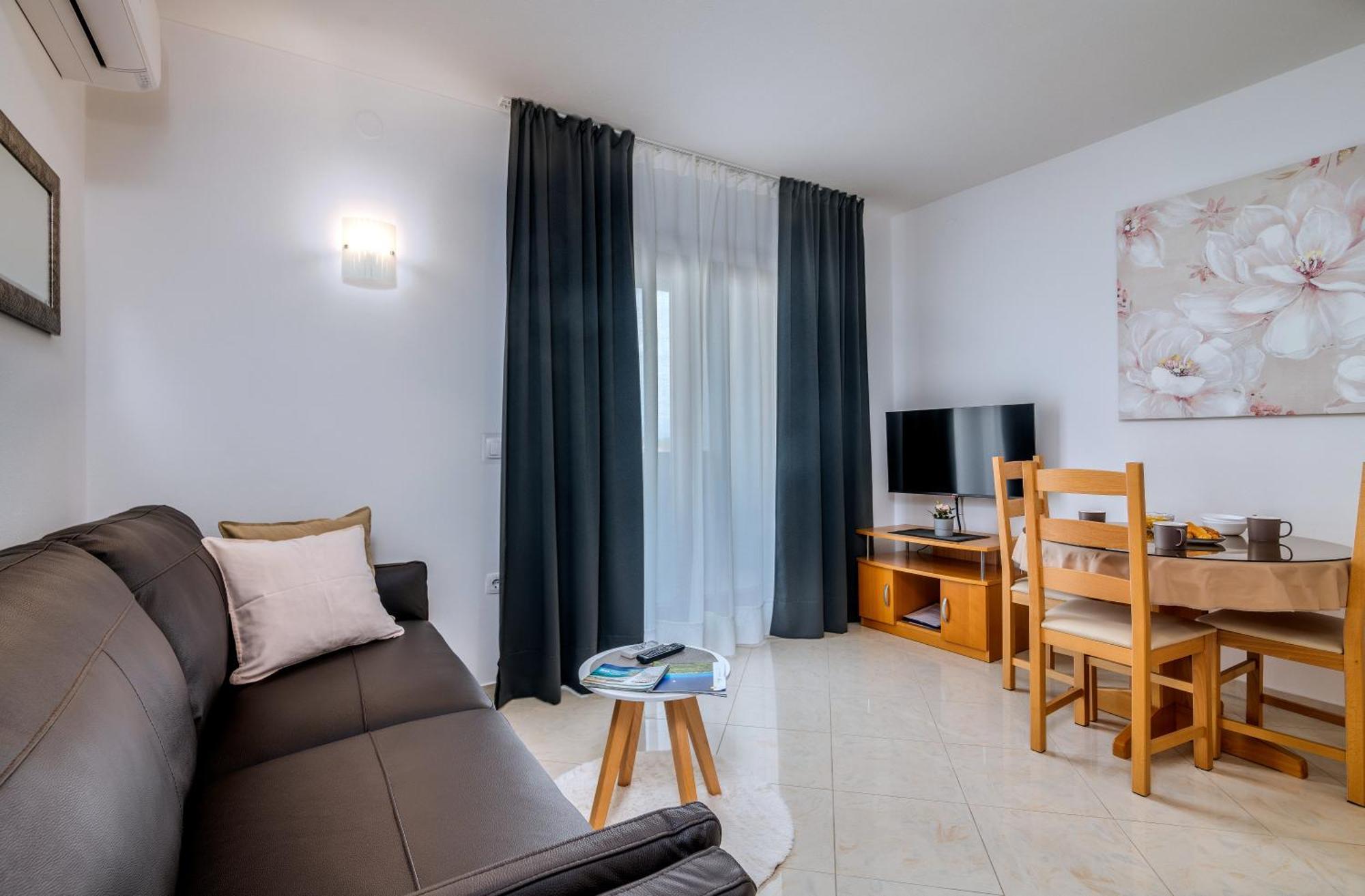 Apartments Kvarner 2 Малинська Екстер'єр фото