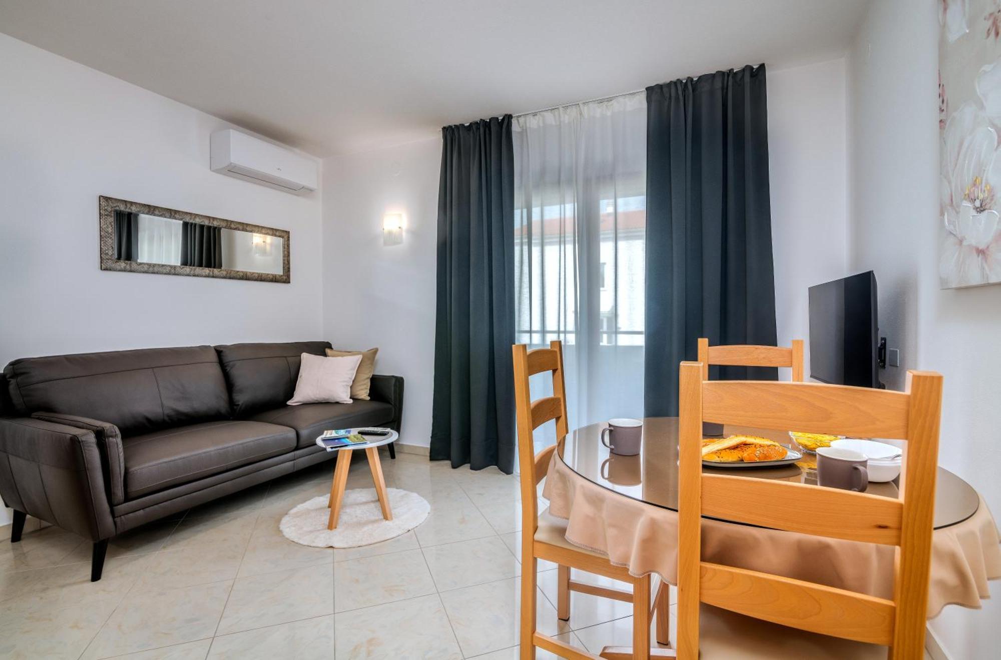 Apartments Kvarner 2 Малинська Екстер'єр фото