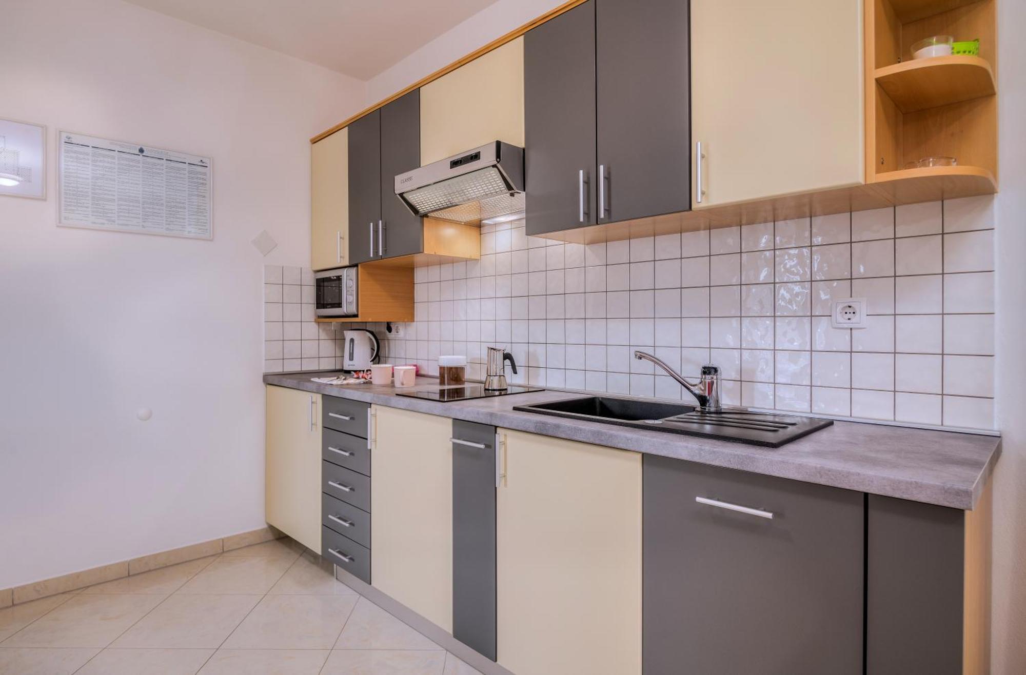 Apartments Kvarner 2 Малинська Екстер'єр фото