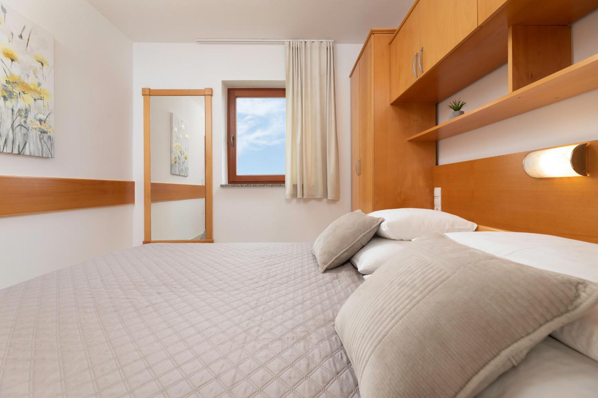 Apartments Kvarner 2 Малинська Екстер'єр фото