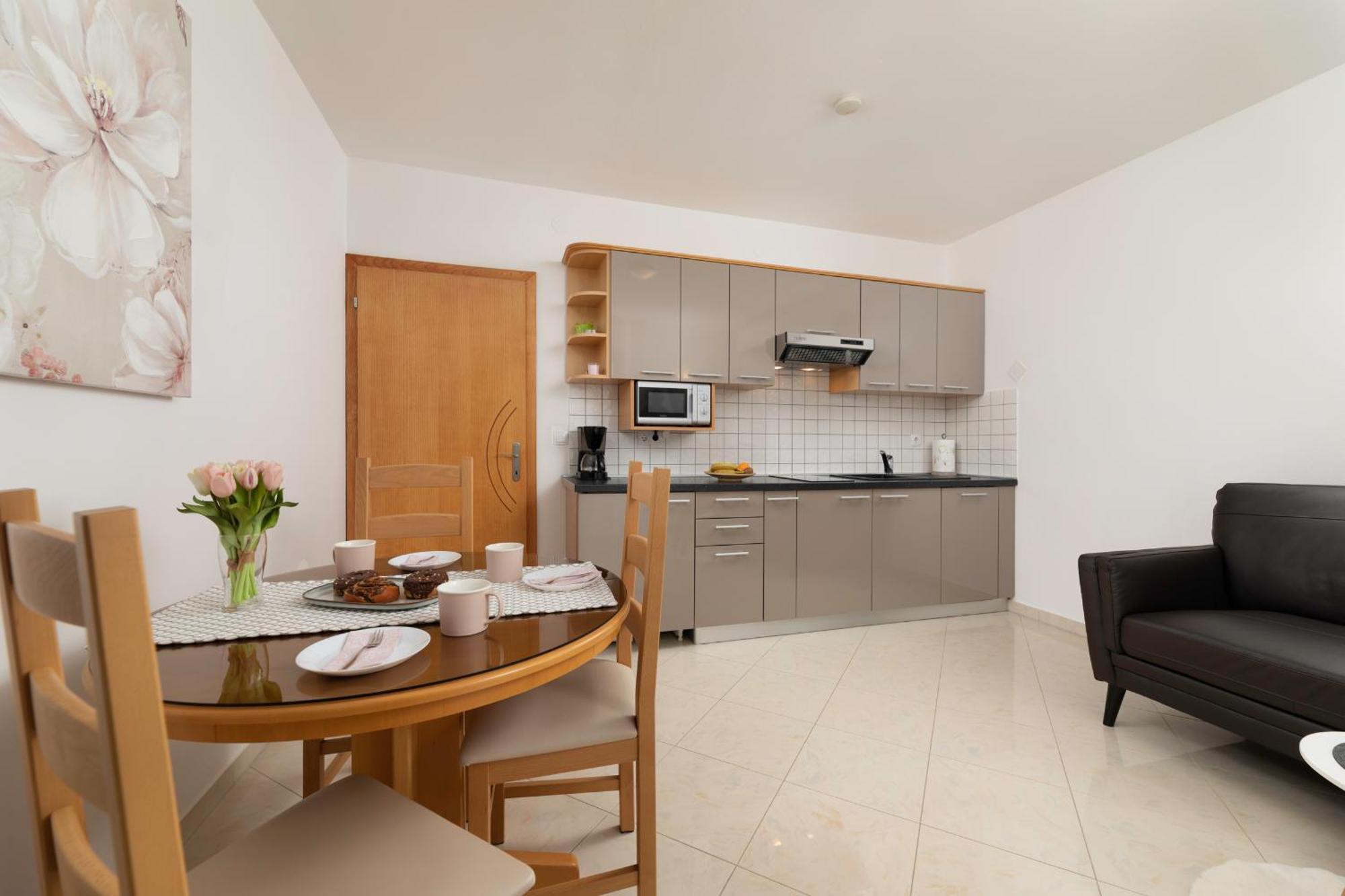 Apartments Kvarner 2 Малинська Екстер'єр фото